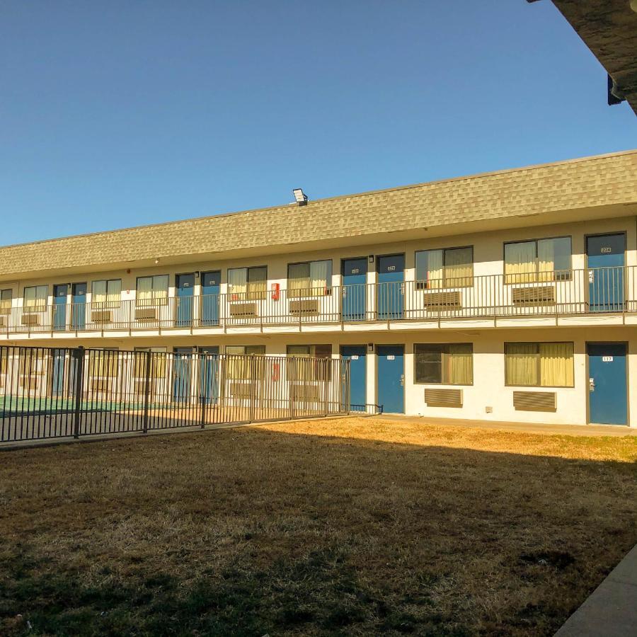 Studio 6 Wichita, Ks - Airport Exterior photo